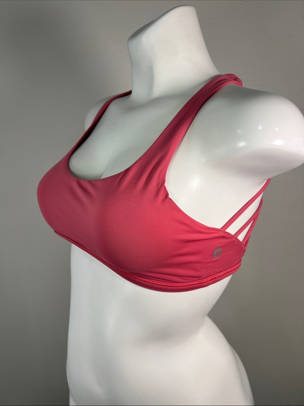 lululemon athletica Coral Pink Strappy Back Sports Bra Size 6